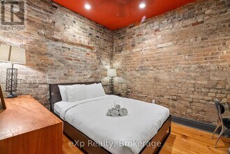 94 Wellington St in Stratford, ON - Building Photo - Building Photo