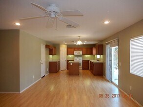 37965 Encanto Rd in Murrieta, CA - Building Photo - Building Photo