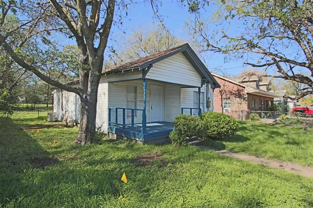 1307 Joslin St in Cleburne, TX - Foto de edificio - Building Photo