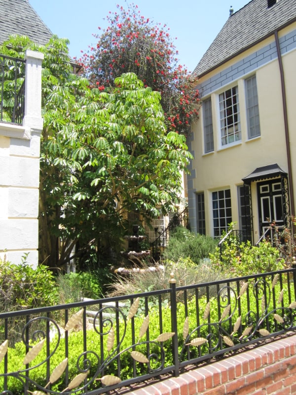 1016 Masselin Ave in Los Angeles, CA - Foto de edificio - Building Photo