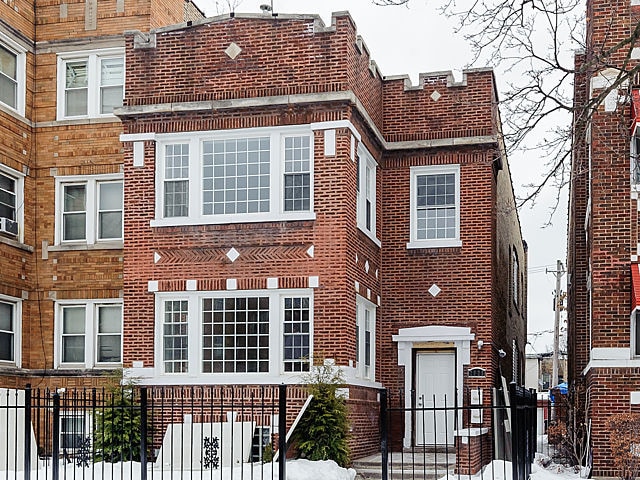 7925 S Champlain Ave in Chicago, IL - Building Photo