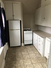 1015 Madison St-Unit -B in Manitowoc, WI - Building Photo - Building Photo