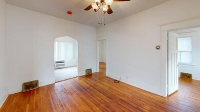 1004 E Ave C in Bismarck, ND - Building Photo - Building Photo