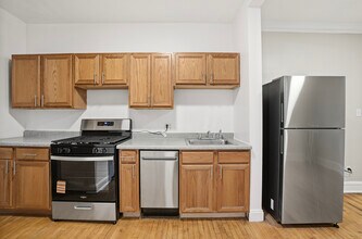 2336 W Addison St in Chicago, IL - Building Photo - Building Photo