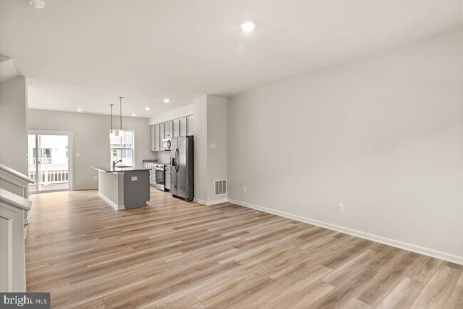 1357 Cedar Vly Rd in Ranson, WV - Building Photo - Building Photo