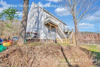 315 Woronoco Rd in Russell, MA - Building Photo - Building Photo