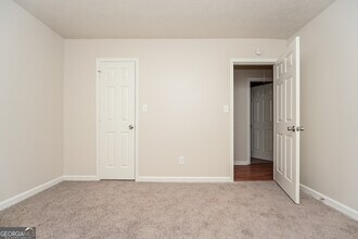 235 Nicki Ct in Hampton, GA - Building Photo - Building Photo