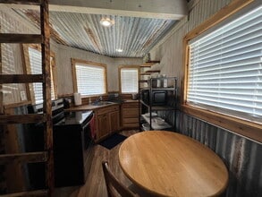 571 Pleasant Grove Loop in Elgin, TX - Building Photo - Building Photo