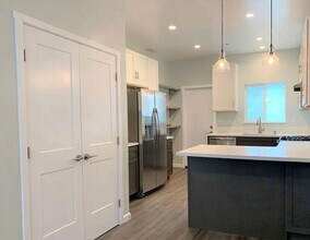 821 10th St in Imperial Beach, CA - Building Photo - Building Photo