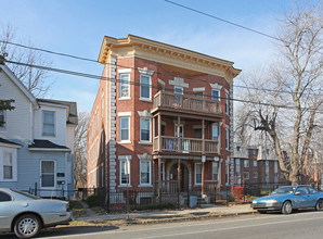 Pavilion Apartments in Hartford, CT - Building Photo - Building Photo