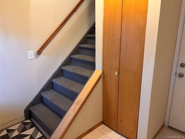 62 Tonopan St in Mastic, NY - Building Photo - Building Photo
