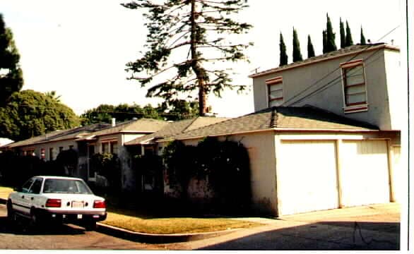 6303--6307 Hoover Ave in Whittier, CA - Foto de edificio