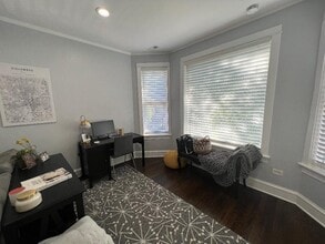 3327 N Hamilton Ave in Chicago, IL - Building Photo - Building Photo