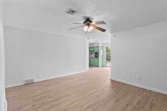 625 Barbour Ave in Norman, OK - Foto de edificio - Building Photo