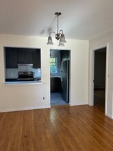 30 Summit Rd, Unit 2nd Floor in Katonah, NY - Building Photo - Building Photo