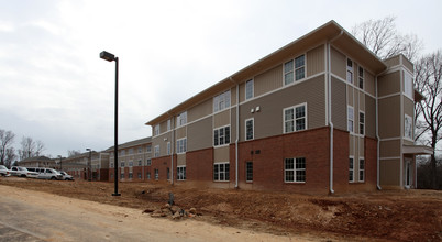 Eno Haven Apartments in Hillsborough, NC - Building Photo - Building Photo