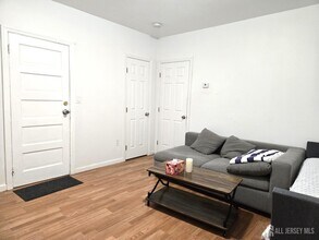 54 Harvey St in New Brunswick, NJ - Building Photo - Building Photo