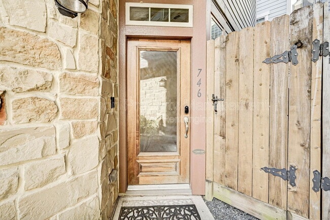 746 Nicholson St in Houston, TX - Building Photo - Building Photo