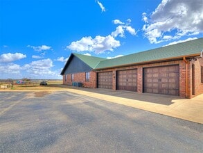 344750 830 Rd in Agra, OK - Building Photo - Building Photo