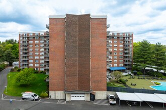 Imperial Towers in Chestnut Hill, MA - Building Photo - Building Photo