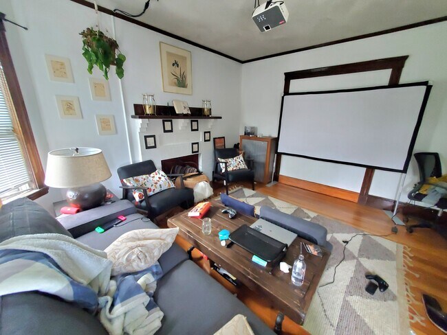 9 Roberts Rd, Unit 3 in Cambridge, MA - Building Photo - Building Photo