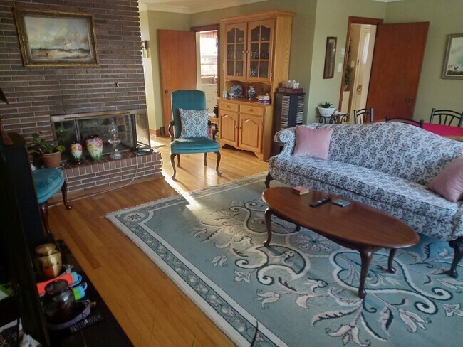 27 Chittick Ave in Dartmouth, NS - Building Photo - Building Photo