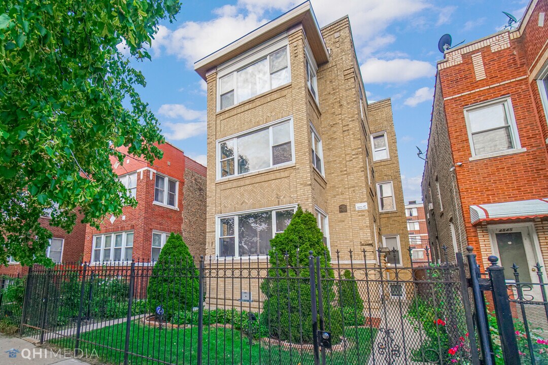 4849 N Sawyer Ave-Unit -3 in Chicago, IL - Foto de edificio