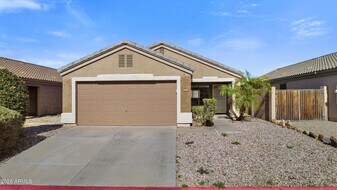 10054 E Crescent Ave in Mesa, AZ - Building Photo