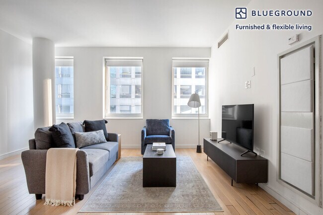 70 W 45th St