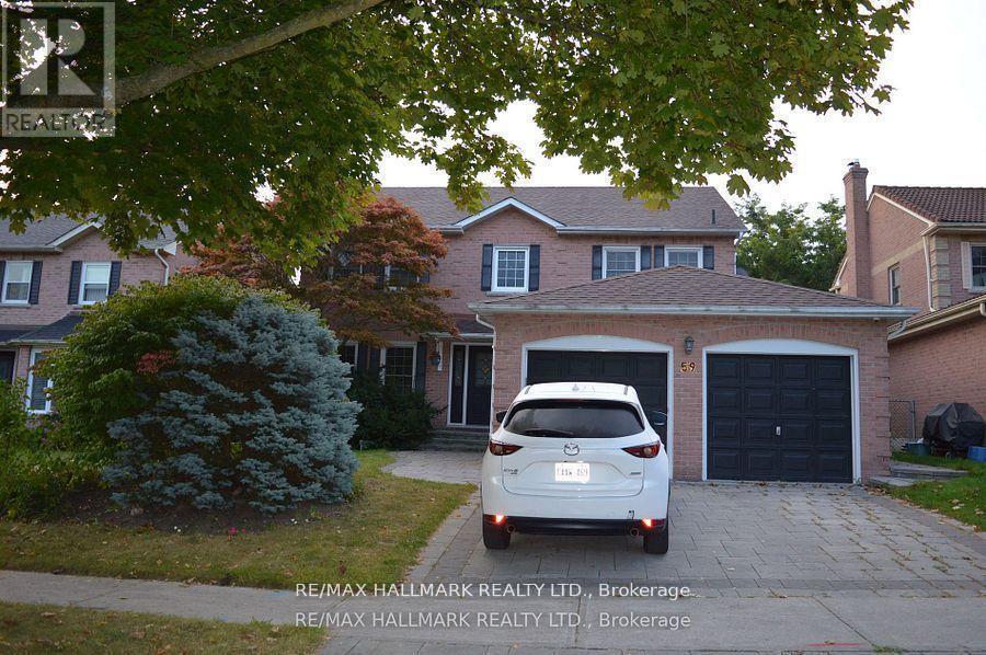 59 Golf Links Dr in Aurora, ON - Building Photo