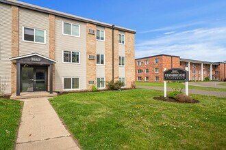 Fernbrook Apartments in Bloomington, MN - Building Photo - Building Photo