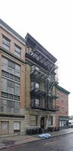 75  Pineapple St in Brooklyn, NY - Building Photo - Building Photo