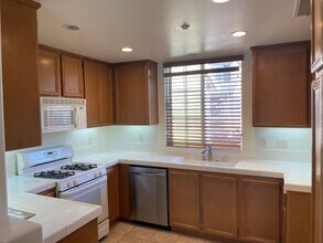 6 Agave Ct in Ladera Ranch, CA - Building Photo - Building Photo