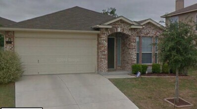 333 Diana Dr in Converse, TX - Foto de edificio - Building Photo