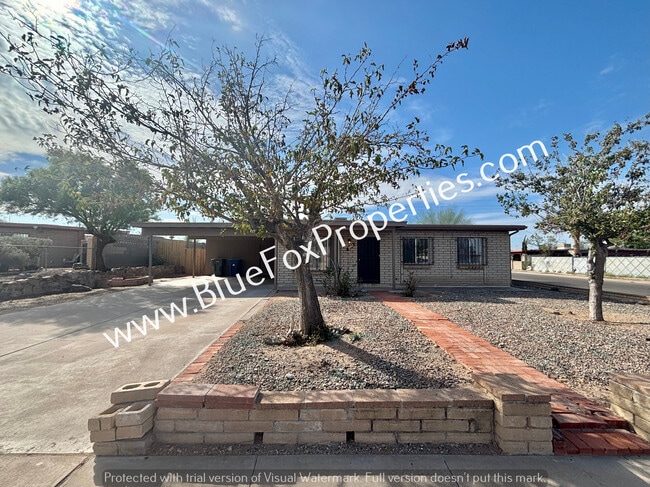 property at 2002 E Virginia St