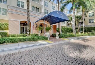 804 E Windward Way in Lantana, FL - Foto de edificio - Building Photo