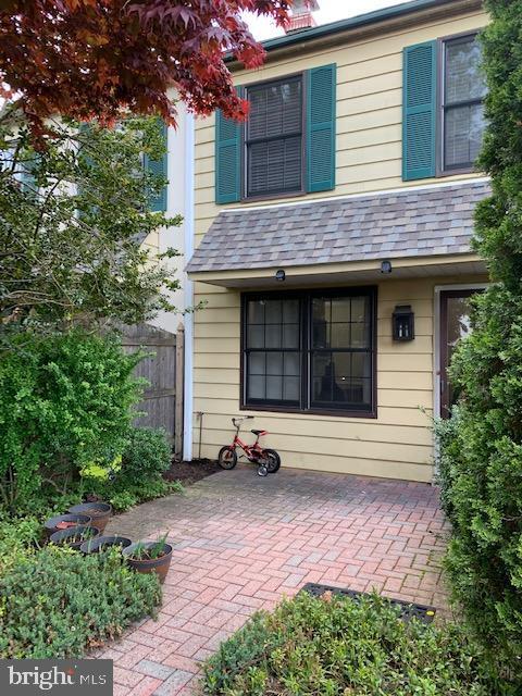property at 255 Lowrys Ln