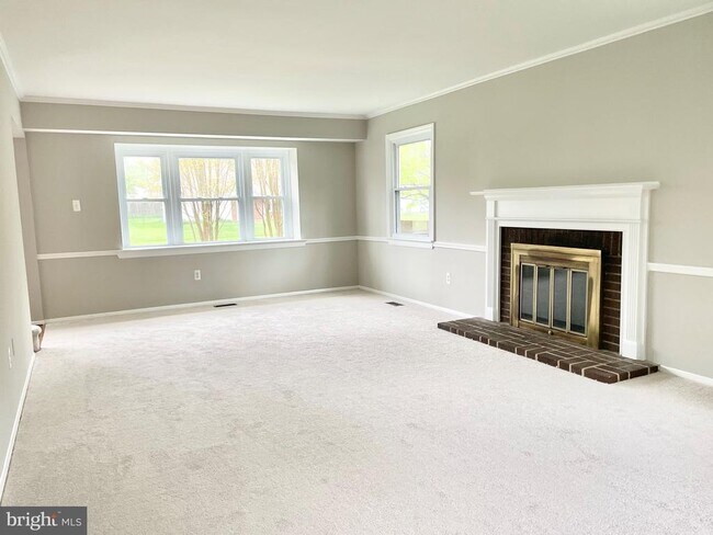 13121 Memory Ln in Fairfax, VA - Building Photo - Building Photo