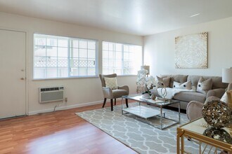 39118 Sundale Dr, Unit B in Fremont, CA - Building Photo - Building Photo