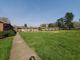 4170 James St in Winston-Salem, NC - Building Photo