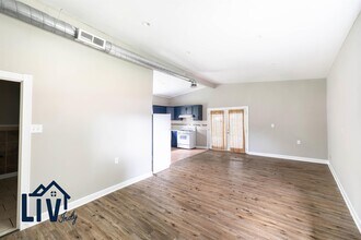 1050 Janet Dr in Greenwood, IN - Building Photo - Building Photo