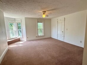 424 W 8th St in York, NE - Foto de edificio - Building Photo