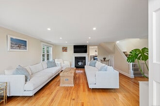 11 Greenwood Pl in Norwalk, CT - Building Photo - Building Photo