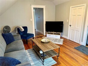 1001 Narragansett Blvd in Providence, RI - Building Photo - Building Photo