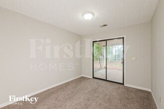 484 Rhett Dr in Loganville, GA - Building Photo - Building Photo