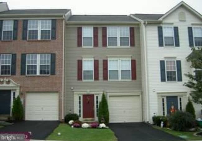 302 Joshua Ct in North Wales, PA - Building Photo - Building Photo