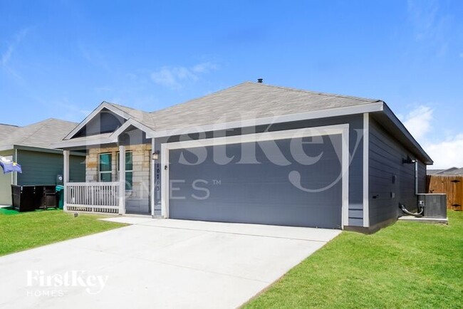 property at 10703 Vinateros Dr
