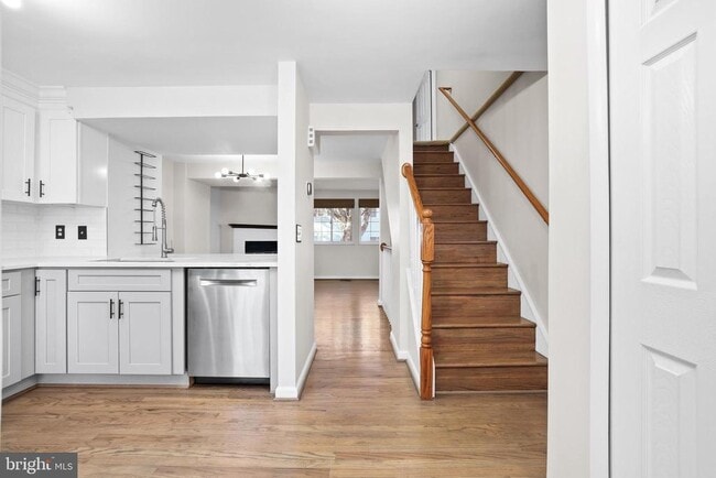 property at 2858 New Providence Ct