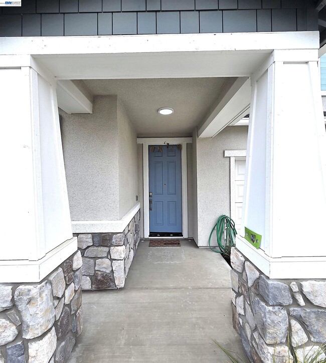 5390 Shenandoah Vly Ln in Antioch, CA - Building Photo - Building Photo
