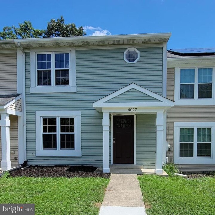 4027 Bluebird Dr in Waldorf, MD - Building Photo